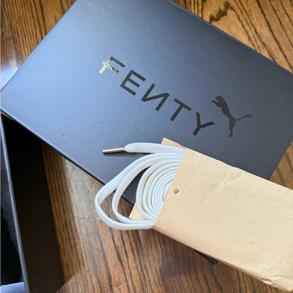 PUMA X FENTY CREEPERS SIZE 5 BRAND NEW - Picture 3 of 4